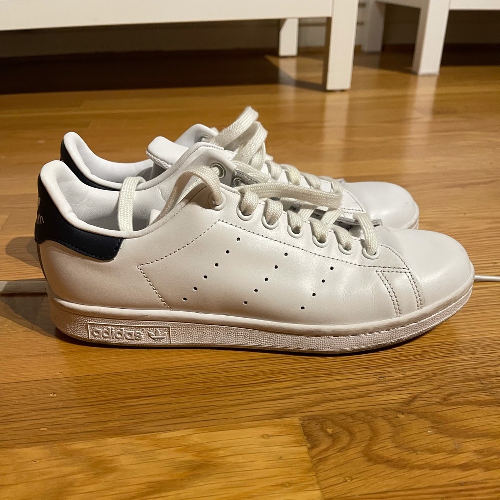 Women’s Adidas Originals Stan Smith White/Navy